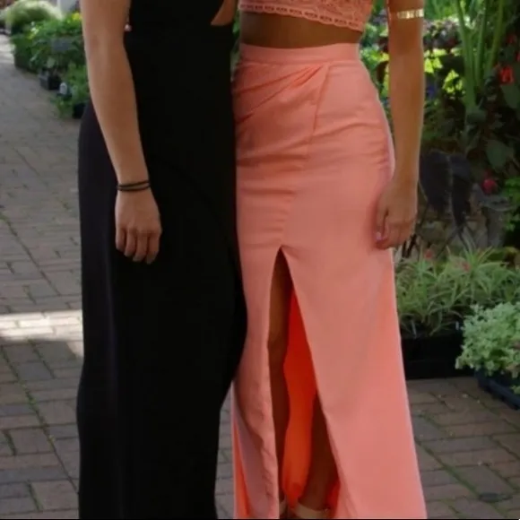 - Sabo Neon Orange Satin Formal Maxi Woman’s Skirt With Front Slit NWT Size XS