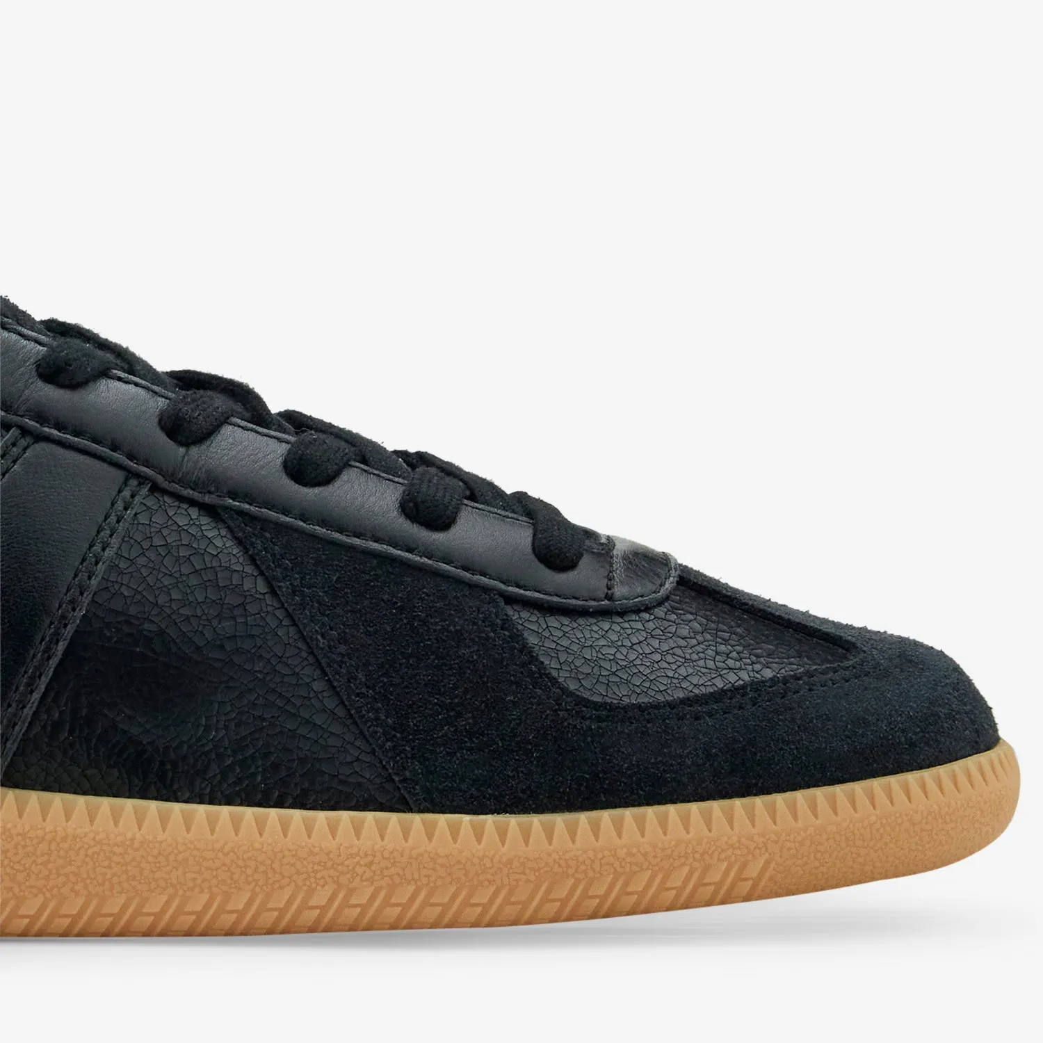 BW Army Lux Core Black | Core Black | Gum