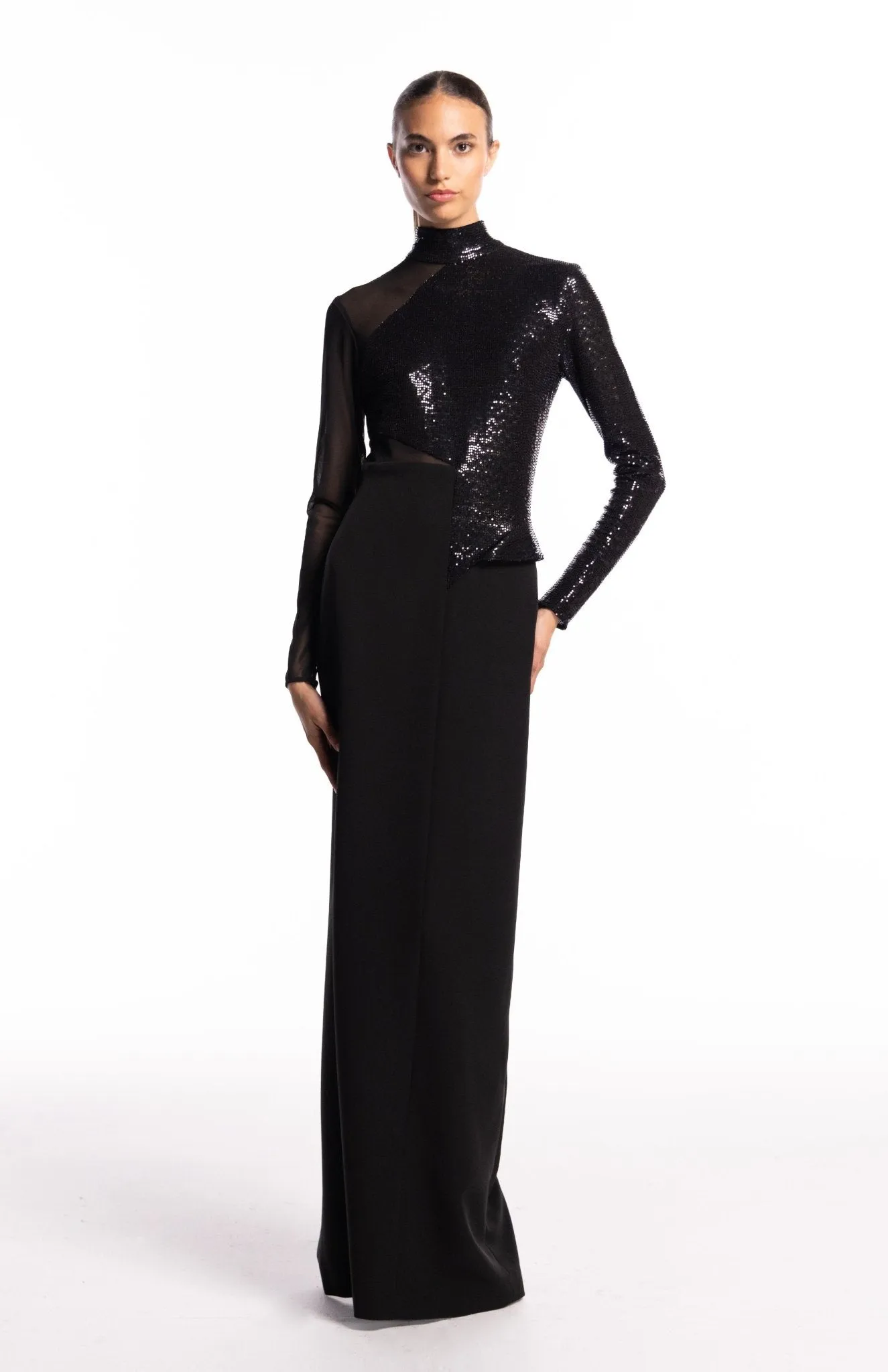 Daria | Sleek Sophistication: Long Evening Gown
