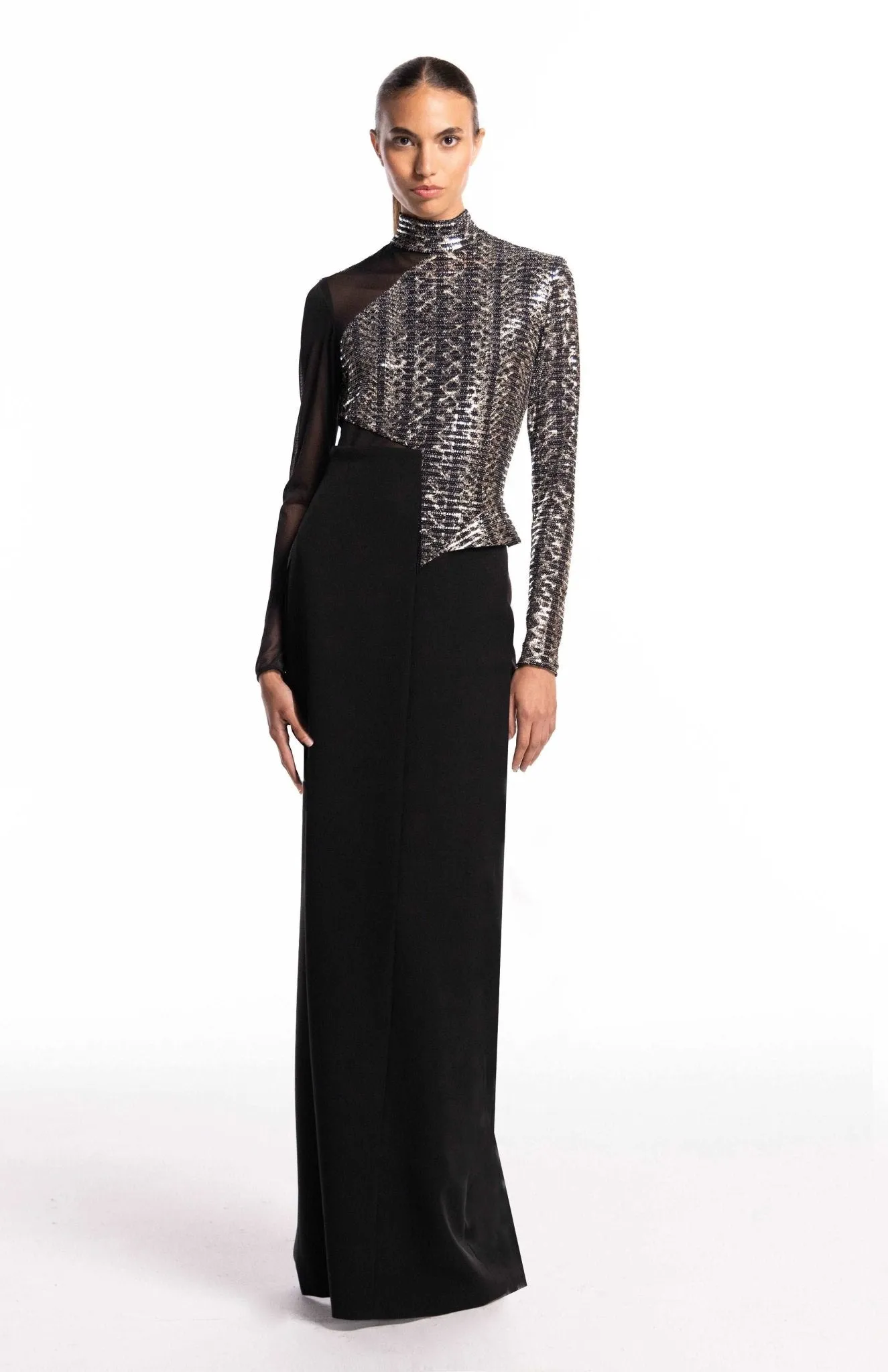 Daria | Sleek Sophistication: Long Evening Gown