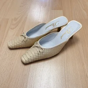Delman Heel Size 7