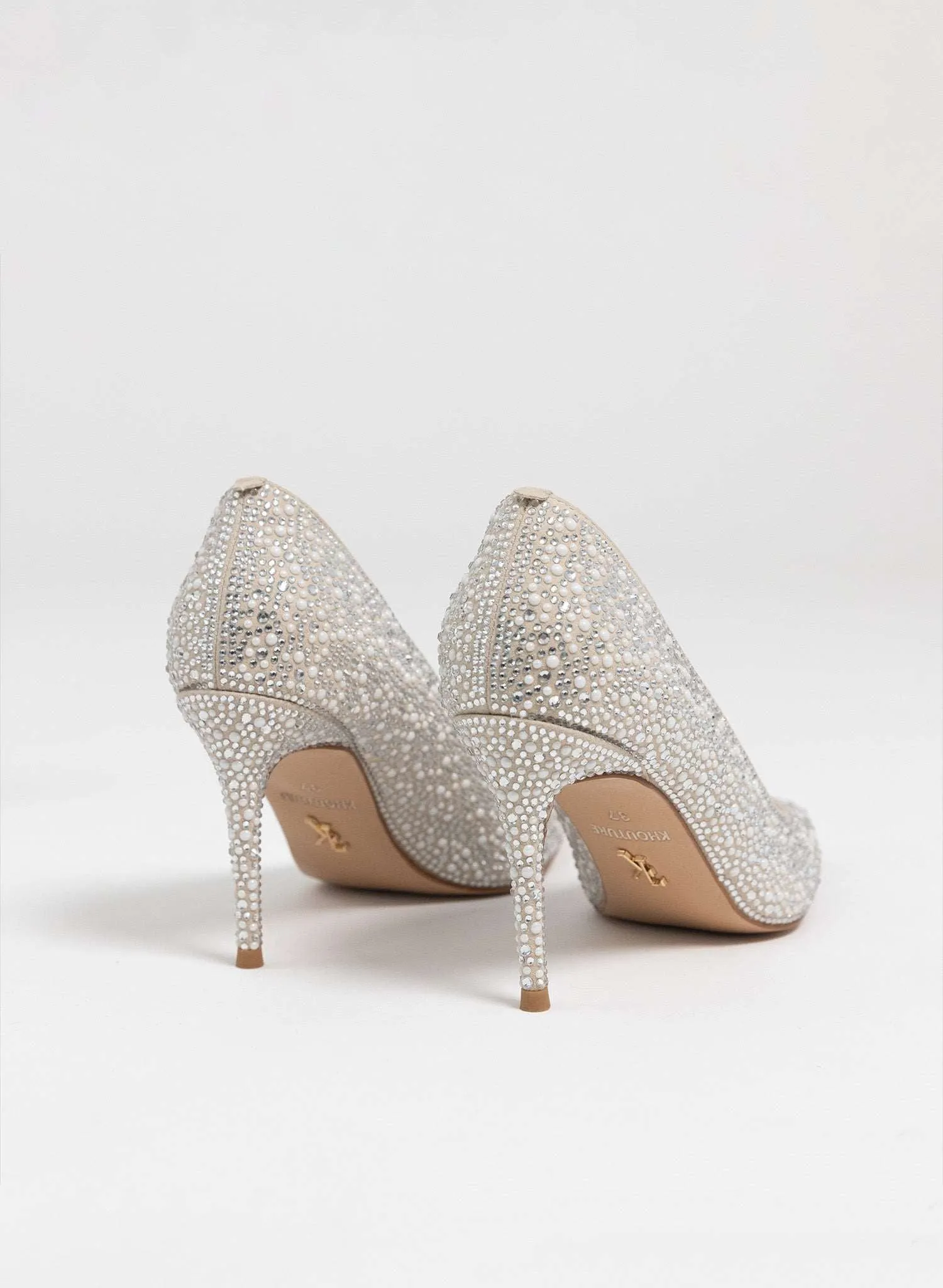 Embellish creme