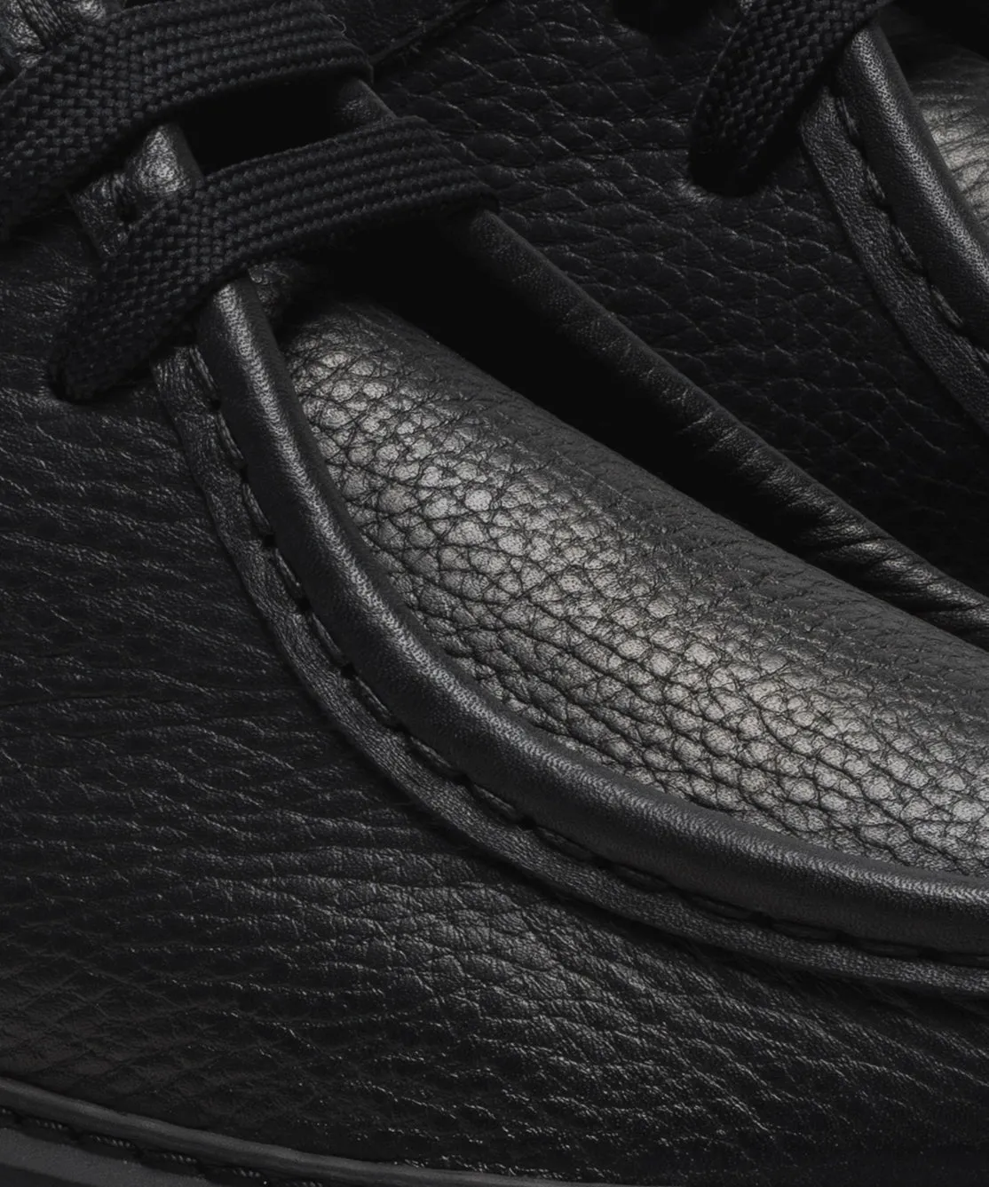 Fernabee All Black Grained Leather (W)