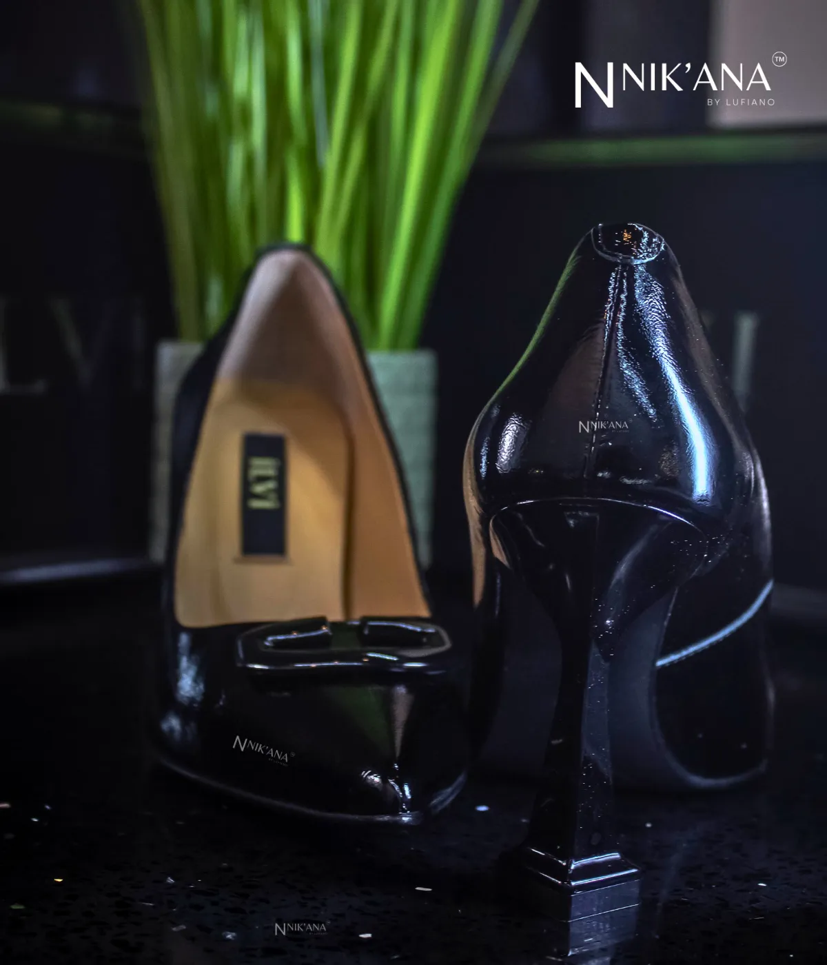 iLVi026-High Heels: Black