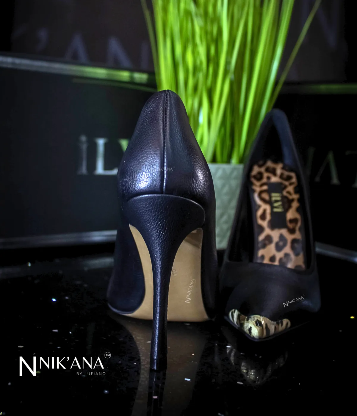 iLVi030-High Heels: Black