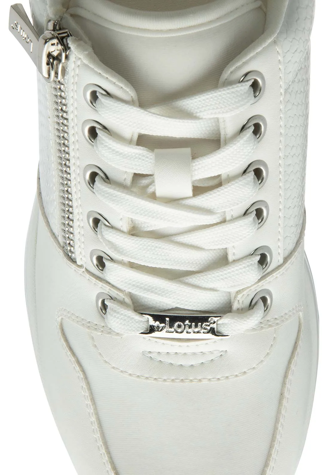 Isabella Trainer - White