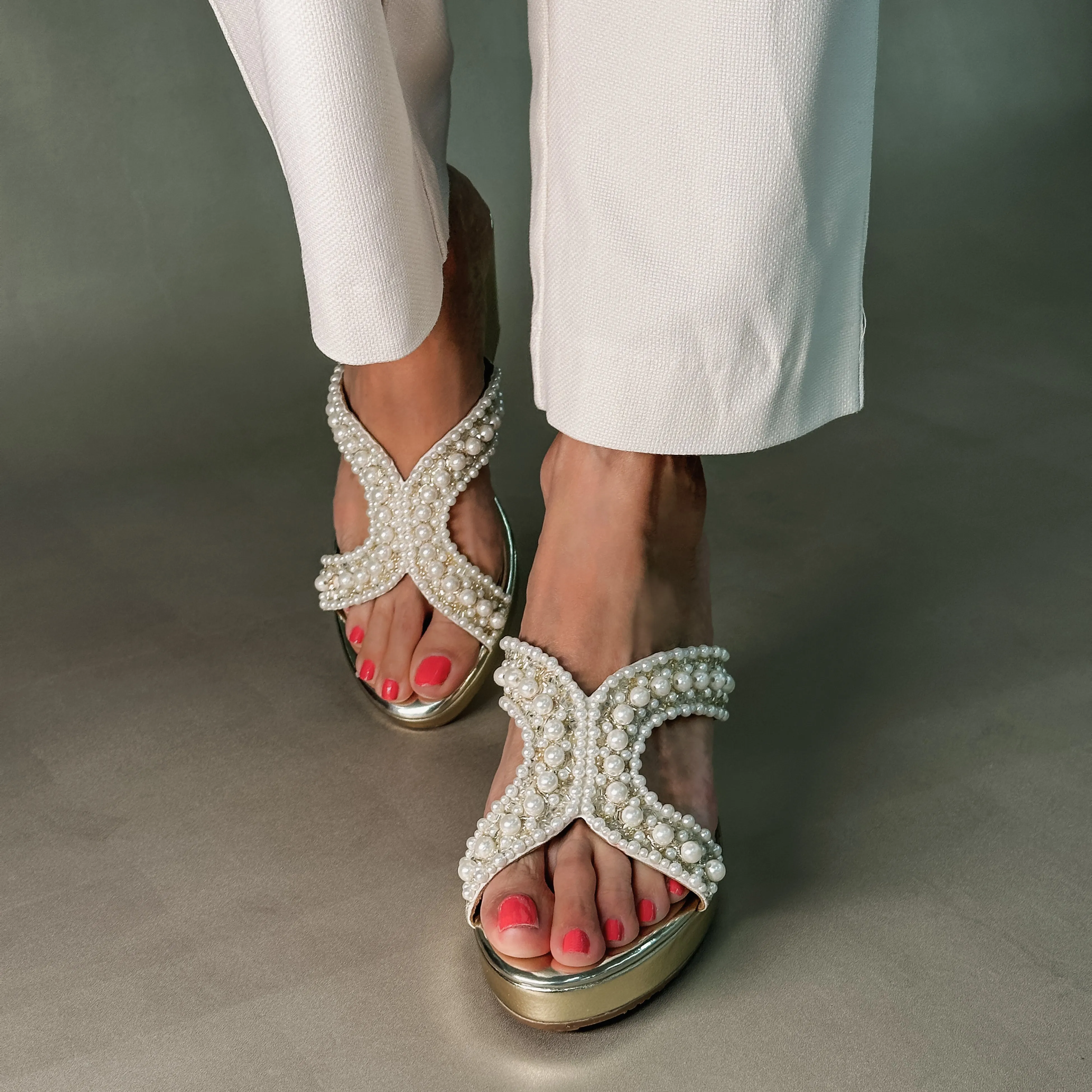 MARWA- PEARL GOLD WEDGES