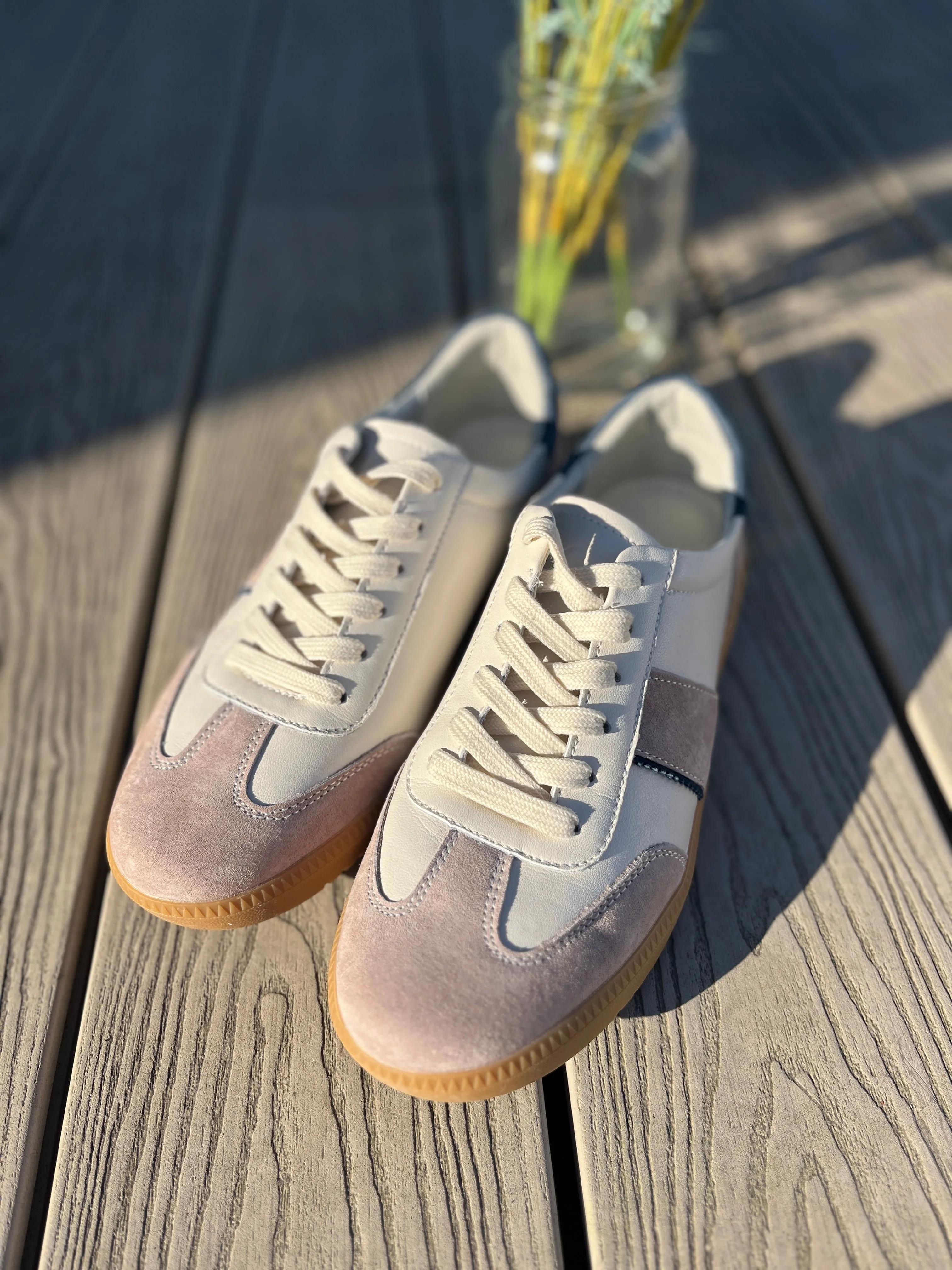 Melfi Trainer Cream/Navy