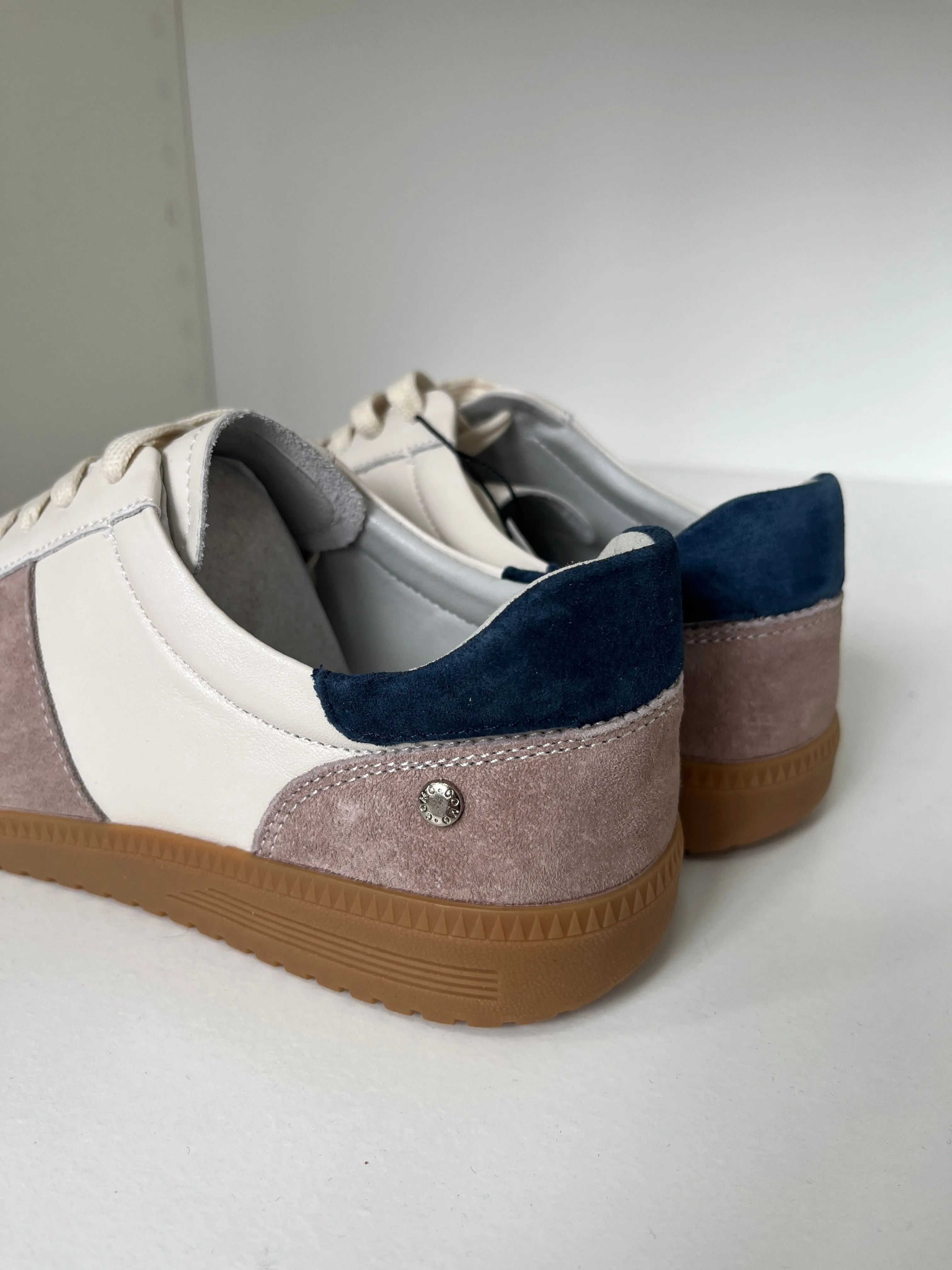 Melfi Trainer Cream/Navy