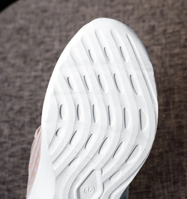 Modern Lightweight Trainer Sneakers for Women's Casual Outdoor Adventures