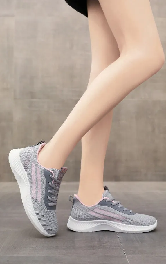 Modern Lightweight Trainer Sneakers for Women's Casual Outdoor Adventures