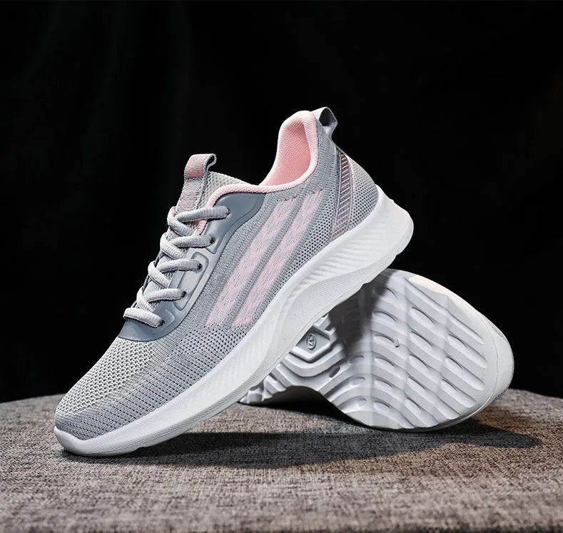 Modern Lightweight Trainer Sneakers for Women's Casual Outdoor Adventures