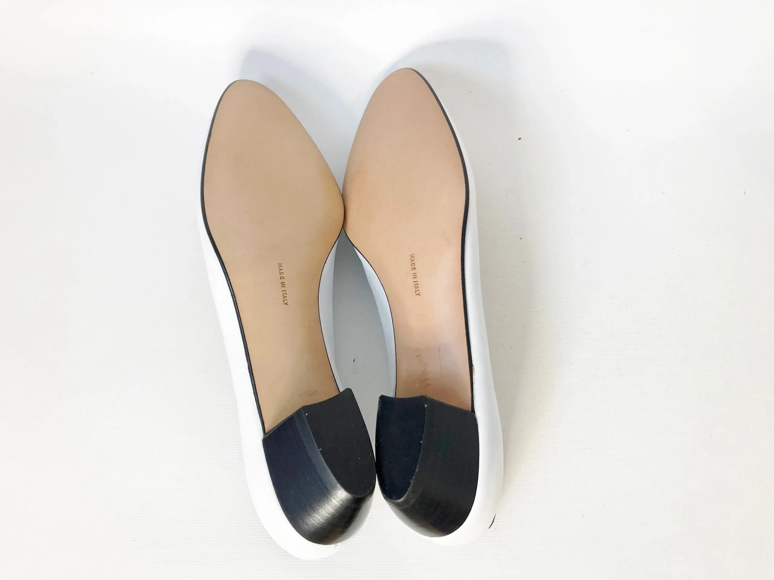 NEW Salvatore Ferragamo Gancini Buckle Pump Size 8