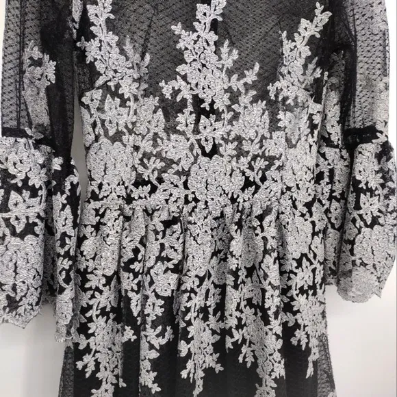 Nicole Miller Black Silver Embroidered Floral Modest Holiday Midi Dress Small