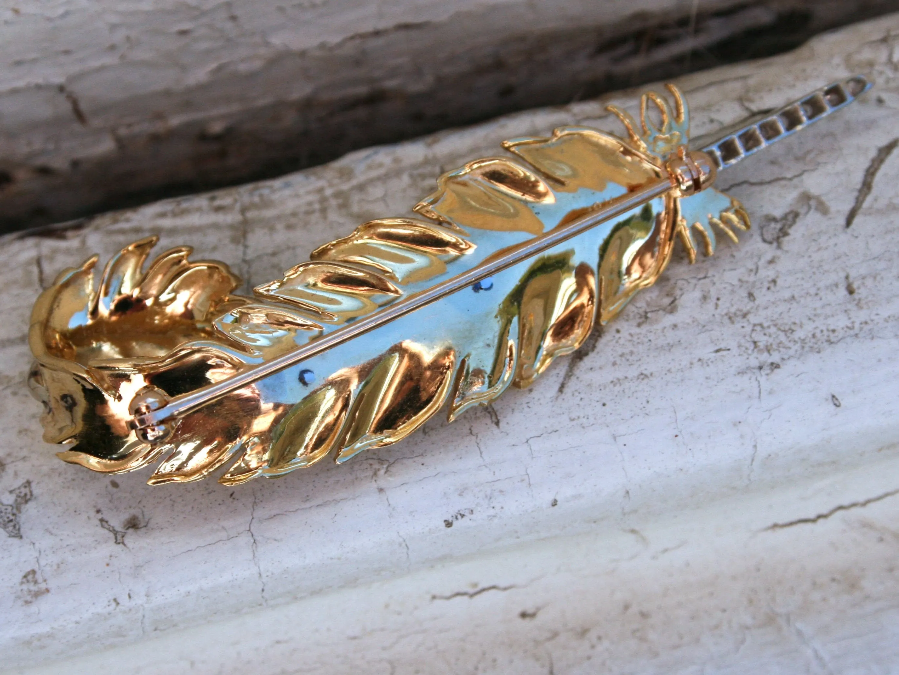 Stunning 18K Yellow Gold Diamond Feather Pin/Pendant - 0.42ct.