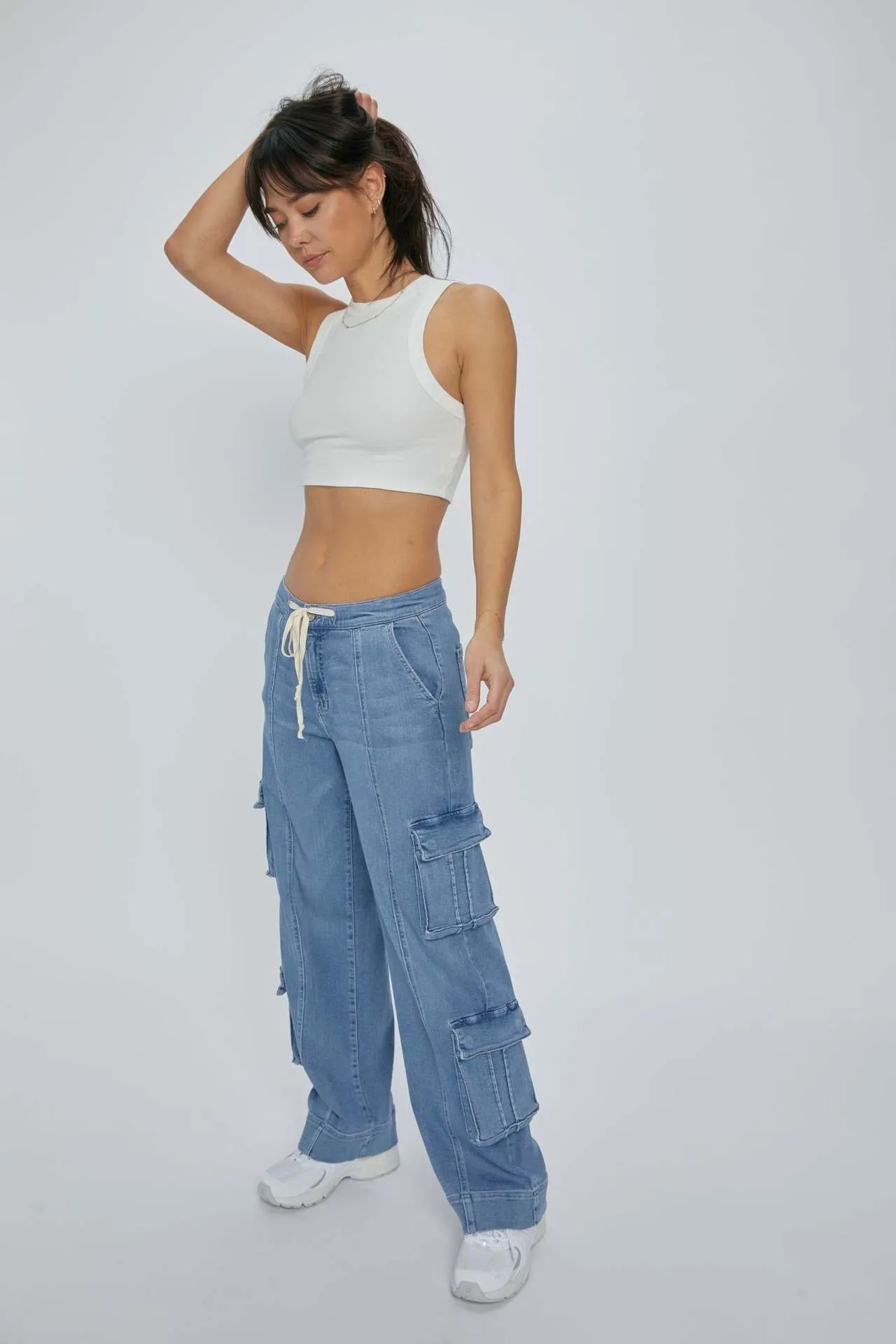 Stylish Spring Wide-Leg Cargo Denim Pants with Drawstring Detail