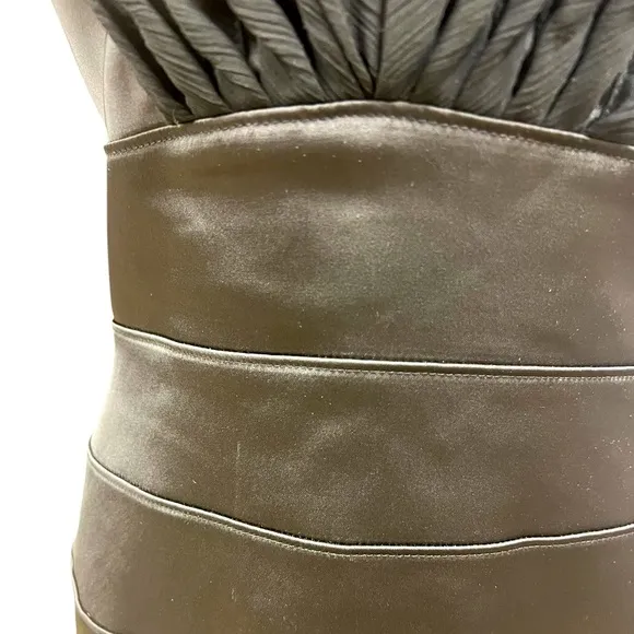 Tadashi Shoji black satin and ruffle fitted back zip elegant formal dress size 8